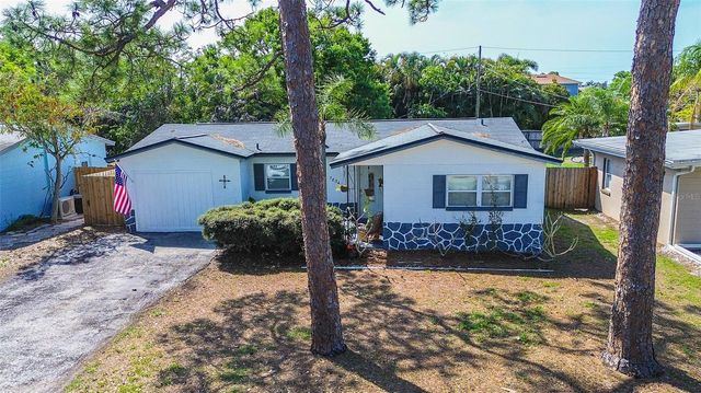 7834 42ND AVENUE N, St Petersburg, FL 33709