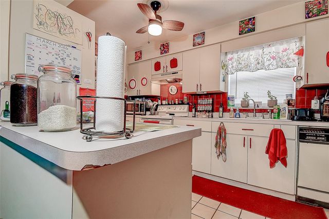 7834 42ND AVENUE N, St Petersburg, FL 33709