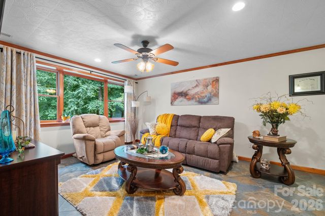 2956 Indian Grave Road, Lenoir, NC 28645