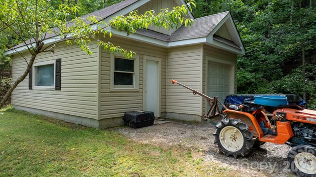 2956 Indian Grave Road, Lenoir, NC 28645