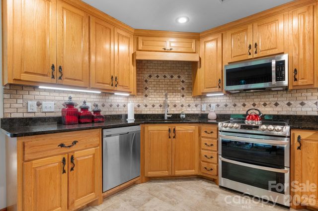 2956 Indian Grave Road, Lenoir, NC 28645