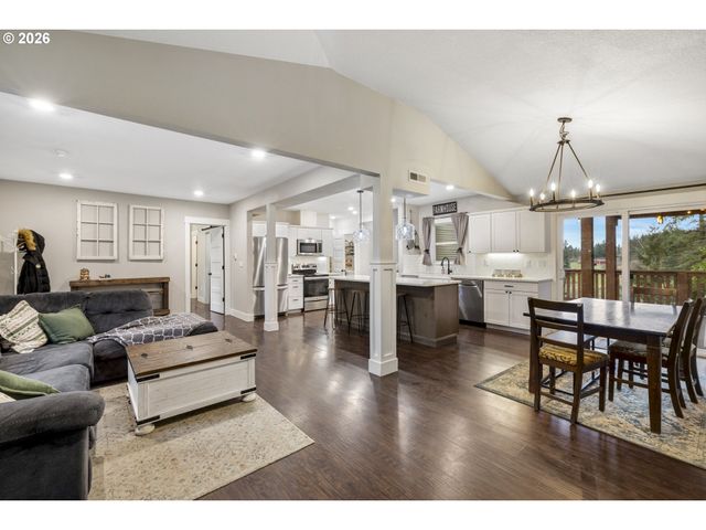 16453 S FORSYTHE Rd, Oregon City, OR 97045