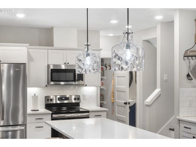 16453 S FORSYTHE Rd, Oregon City, OR 97045