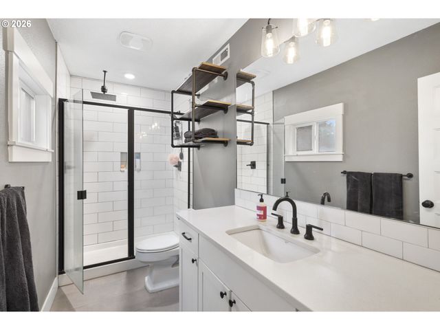 16453 S FORSYTHE Rd, Oregon City, OR 97045