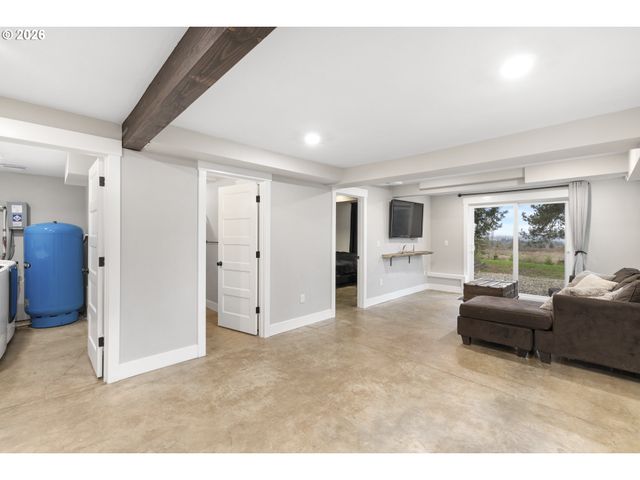 16453 S FORSYTHE Rd, Oregon City, OR 97045