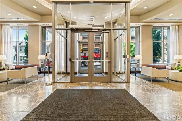 4909 Laclede Avenue 801, St Louis, MO 63108