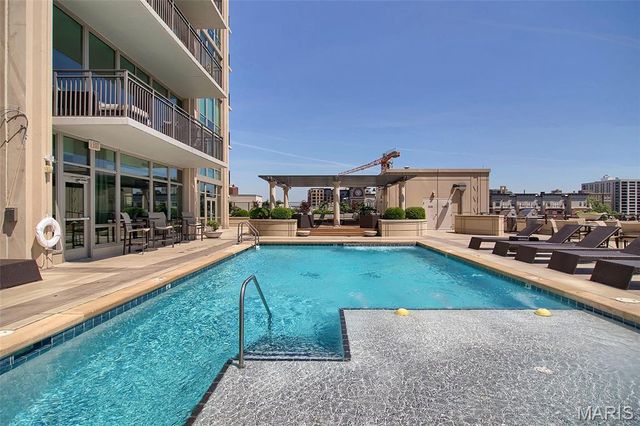 4909 Laclede Avenue 801, St Louis, MO 63108