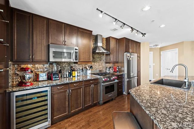 4909 Laclede Avenue 801, St Louis, MO 63108