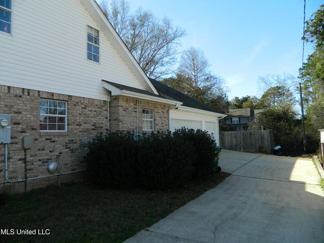 87129 Golf Club Drive, Diamondhead, MS 39525