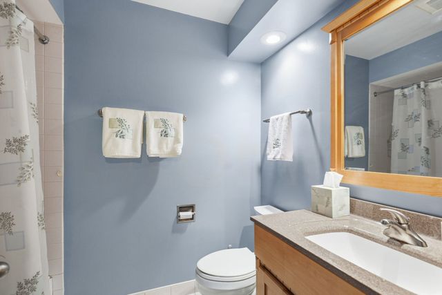 879 Burgess Circle, Buffalo Grove, IL 60089