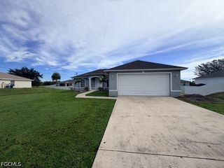 3916 22nd ST W, Lehigh Acres, FL 33971