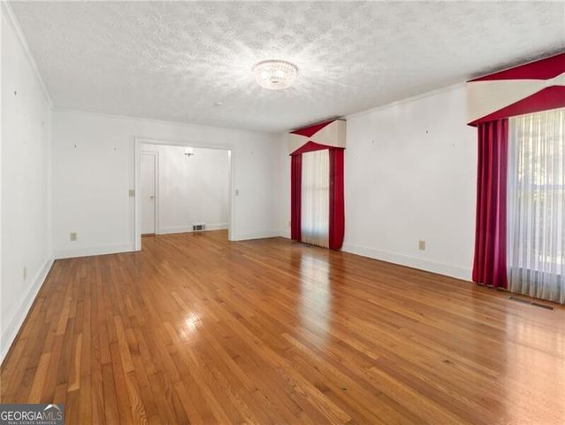 291 E Memorial Drive, Dallas, GA 30132