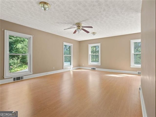 291 E Memorial Drive, Dallas, GA 30132
