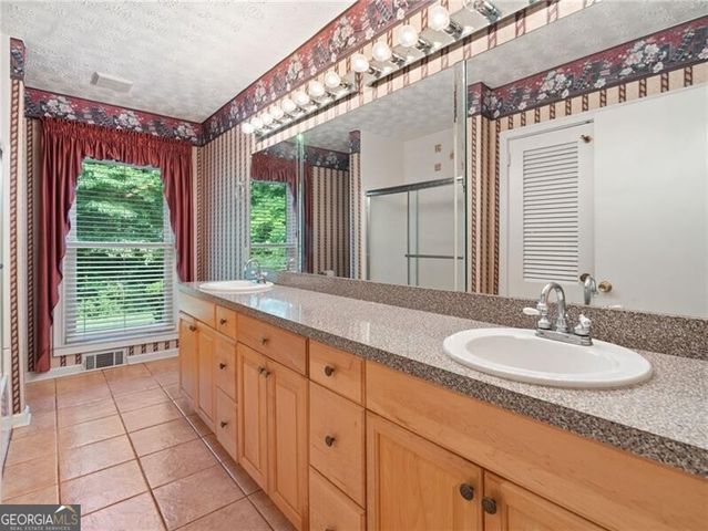 291 E Memorial Drive, Dallas, GA 30132