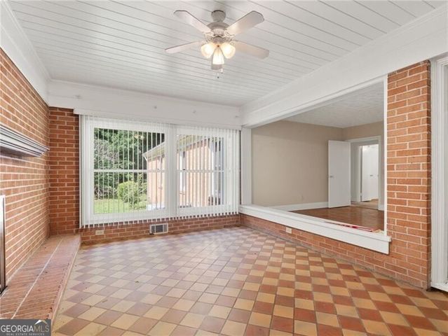 291 E Memorial Drive, Dallas, GA 30132