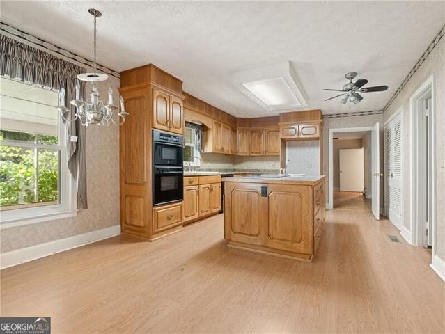 291 E Memorial Drive, Dallas, GA 30132
