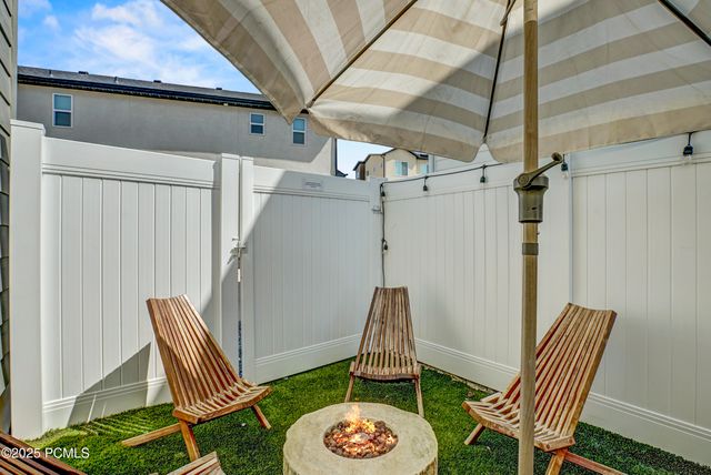6858 Mountain Maple Drive, Park City, UT 84098