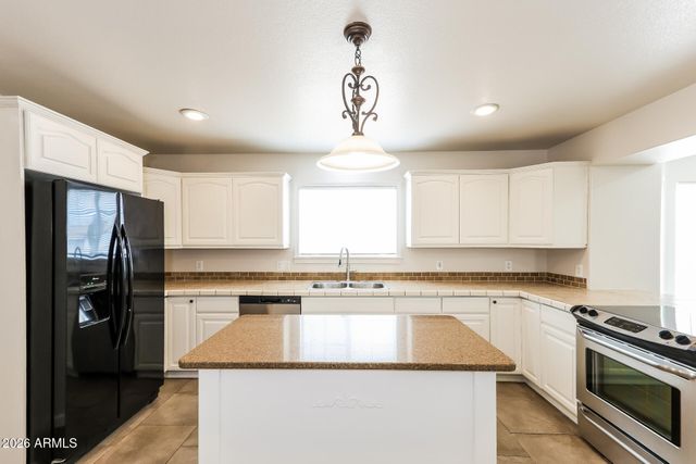 10302 N 88TH Drive, Peoria, AZ 85345