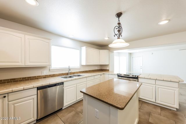 10302 N 88TH Drive, Peoria, AZ 85345