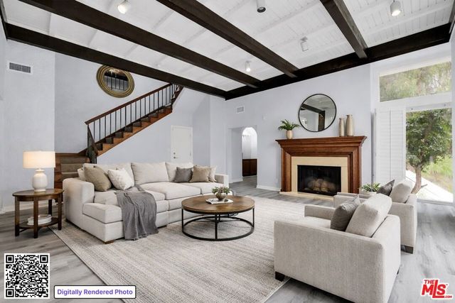 1713 Queens Court, Los Angeles, CA 90069