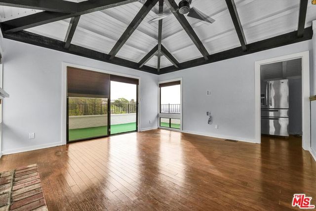 1713 Queens Court, Los Angeles, CA 90069