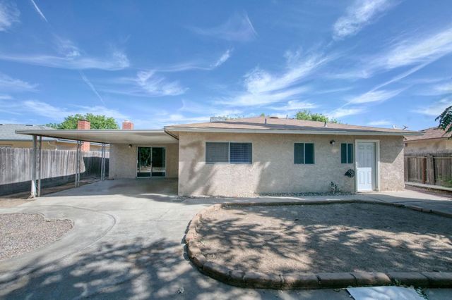 5904 E Pontiac Way, Fresno, CA 93727