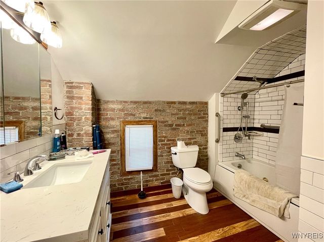 295 Grove St, Tonawanda, NY 14150