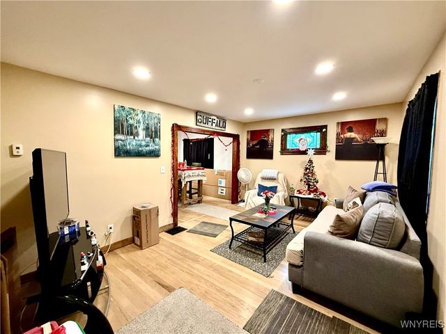 295 Grove St, Tonawanda, NY 14150