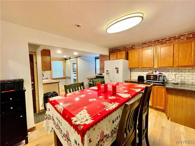 295 Grove St, Tonawanda, NY 14150