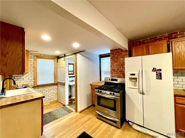 295 Grove St, Tonawanda, NY 14150