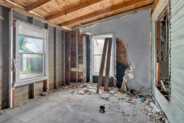 1930 Sandy Way, Corpus Christi, TX 78418