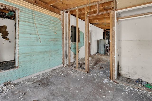 1930 Sandy Way, Corpus Christi, TX 78418