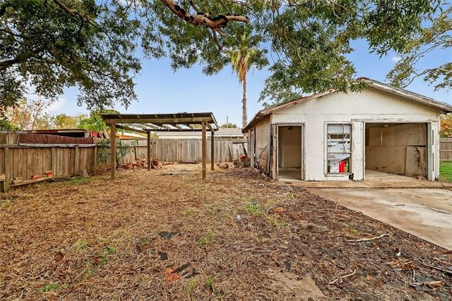 1930 Sandy Way, Corpus Christi, TX 78418