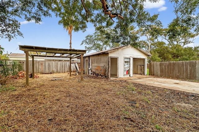 1930 Sandy Way, Corpus Christi, TX 78418