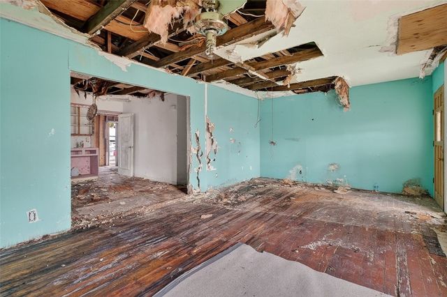 1930 Sandy Way, Corpus Christi, TX 78418