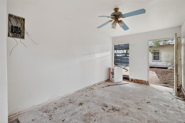 1930 Sandy Way, Corpus Christi, TX 78418