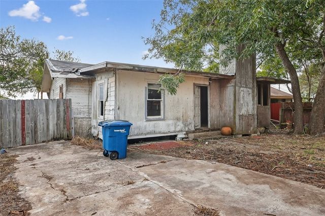 1930 Sandy Way, Corpus Christi, TX 78418