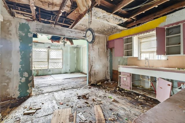 1930 Sandy Way, Corpus Christi, TX 78418