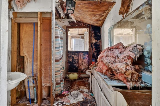 1930 Sandy Way, Corpus Christi, TX 78418