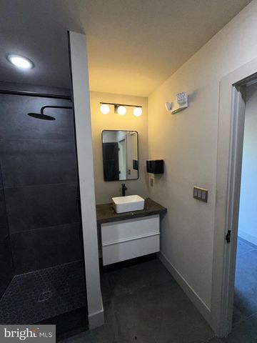 3948 LANCASTER AVE, Philadelphia, PA 19104