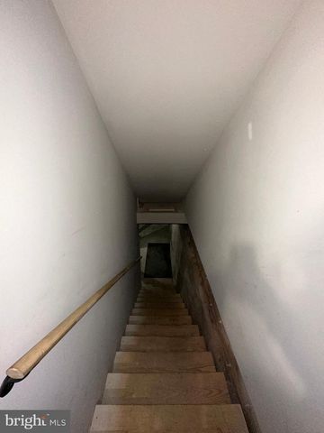 3948 LANCASTER AVE, Philadelphia, PA 19104