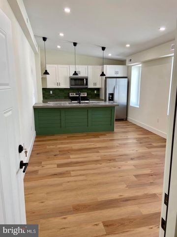 3948 LANCASTER AVE, Philadelphia, PA 19104