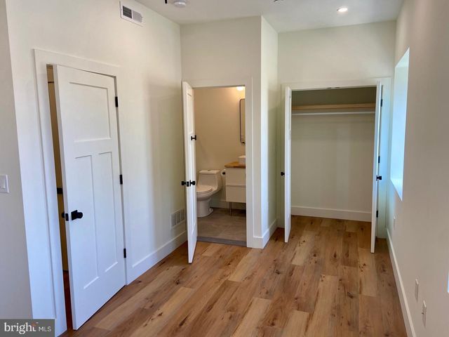 3948 LANCASTER AVE, Philadelphia, PA 19104