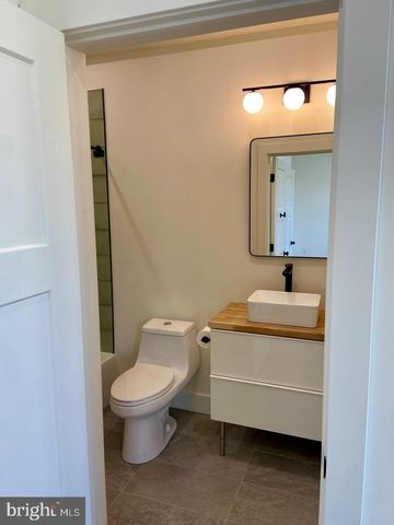 3948 LANCASTER AVE, Philadelphia, PA 19104