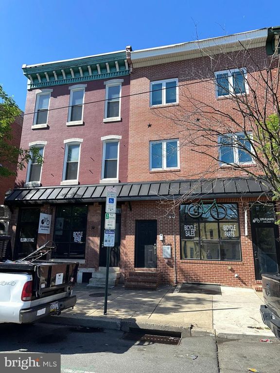 3948 LANCASTER AVE, Philadelphia, PA 19104