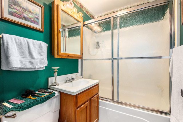 1126 Chapel Road, Parma, MI 49269