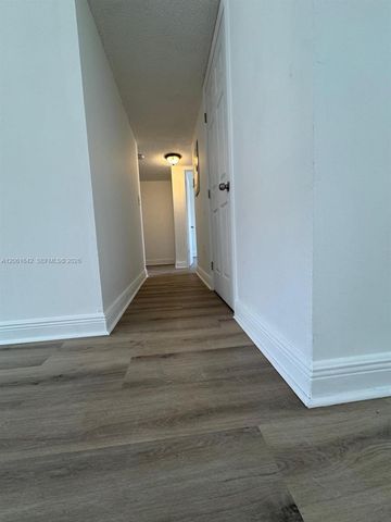 5441 W 24th Ave 36, Hialeah, FL 33016