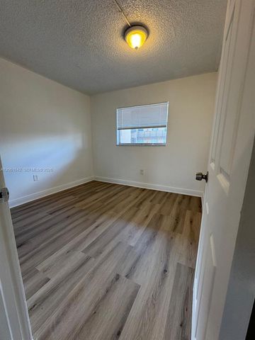 5441 W 24th Ave 36, Hialeah, FL 33016