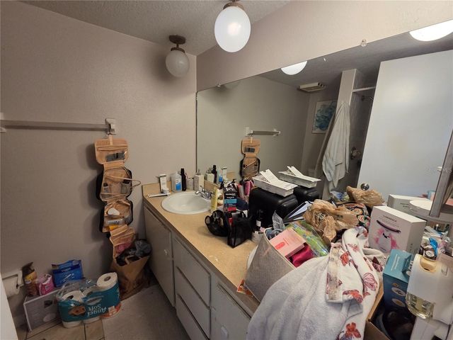 4823 W MCELROY AVENUE D211, Tampa, FL 33611