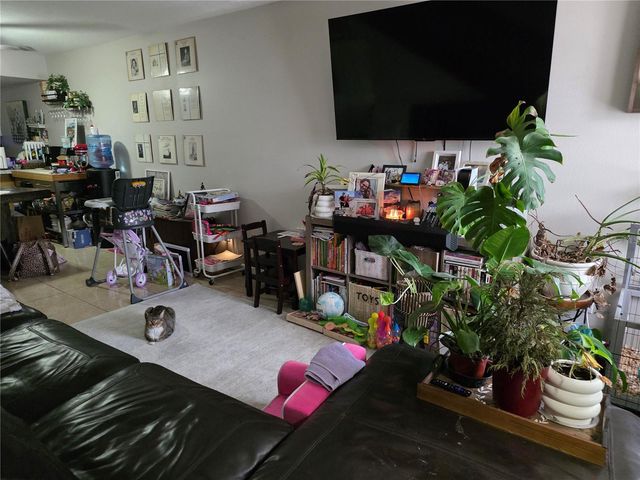 4823 W MCELROY AVENUE D211, Tampa, FL 33611